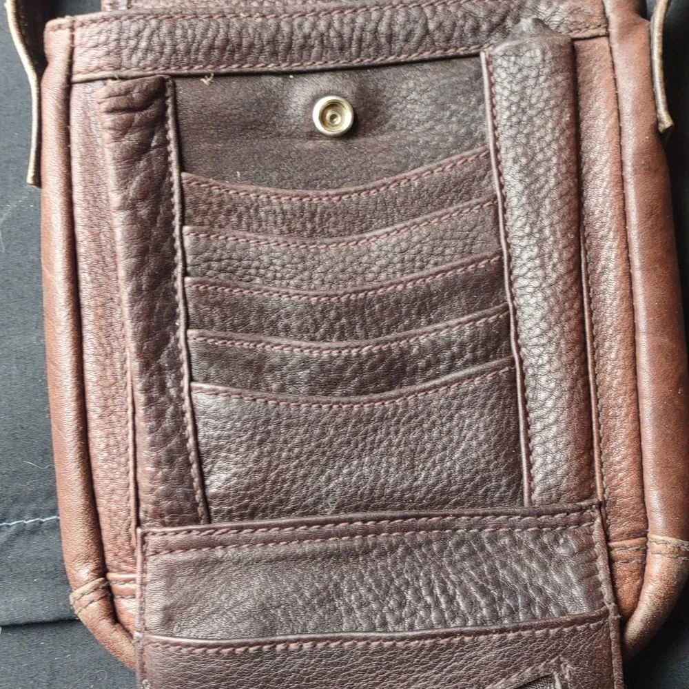 Small Crossbody Purse - Picture 5 of 9